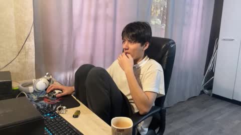 vialeras online show from 11/24/25, 08:14