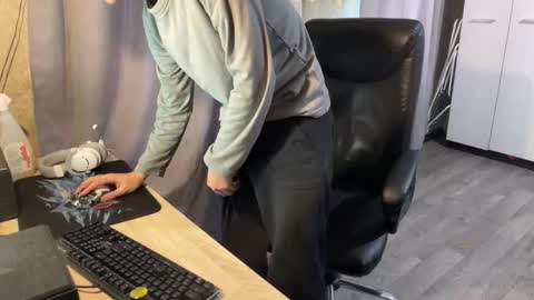 vialeras online show from 12/14/25, 05:02