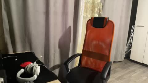 Snapshot of vialeras chatting on 02/16/26, 02:51 vialeras online show from 02/16/26, 02:51