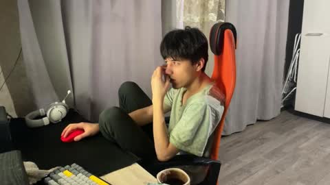 Snapshot of vialeras chatting on 02/17/26, 03:03 vialeras online show from 02/17/26, 03:03