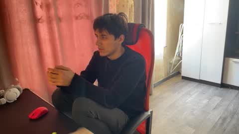 Snapshot of vialeras chatting on 02/24/26, 10:02 vialeras online show from 02/24/26, 10:02