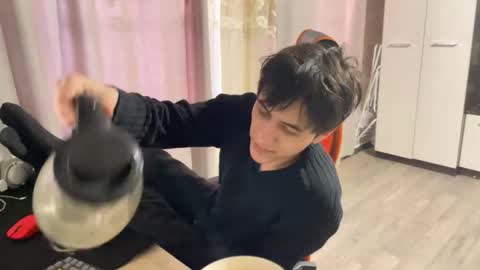 Snapshot of vialeras chatting on 02/28/26, 04:02 vialeras online show from 02/28/26, 04:02