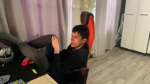 vialeras online show from 03/18/26, 02:58