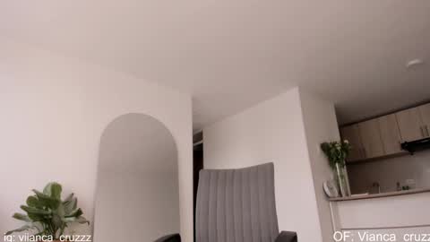 Vianca Cruz online show from 01/30/25, 06:32