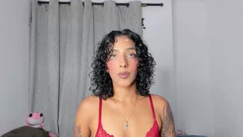 Snapshot of vianka_millerxxx chatting on 11/17/25, 11:54 Vianka online show from 11/17/25, 11:54
