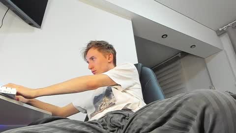 vibemygirl online show from 01/31/25, 06:03