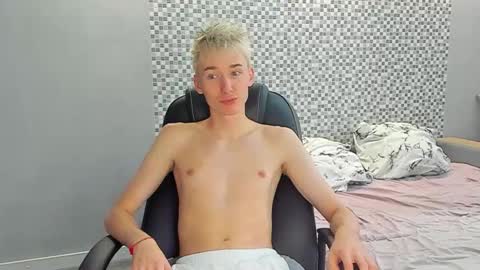 vibemygirl online show from 09/10/25, 08:58