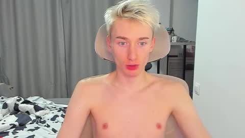 vibemygirl online show from 10/01/25, 12:22