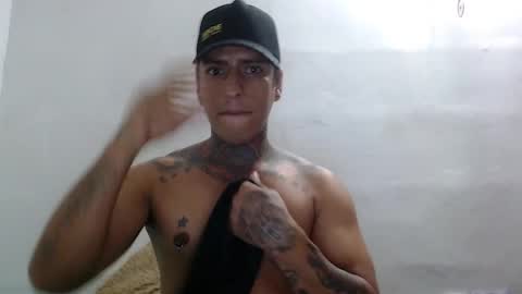 Snapshot of vicctorzc chatting on 02/14/26, 08:27 Victor cardenas online show from 02/14/26, 08:27