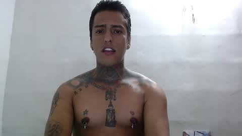 Snapshot of vicctorzc chatting on 02/15/26, 08:16 Victor cardenas online show from 02/15/26, 08:16