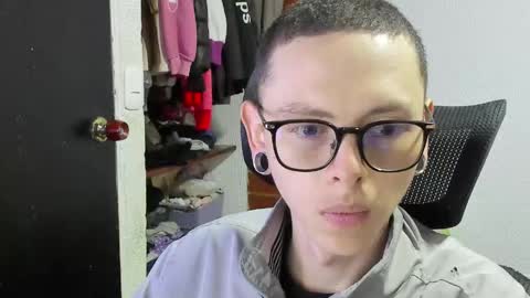 Vicent Brais online show from 04/15/26, 03:52