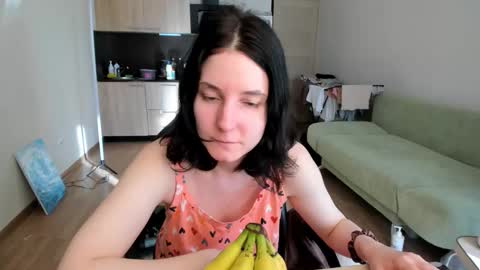 Victoria online show from 10/17/25, 11:13