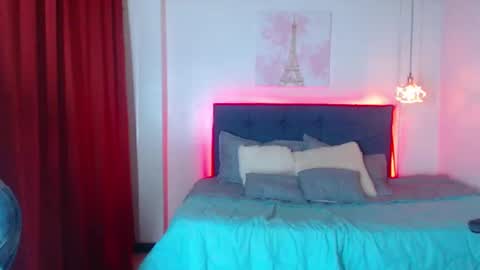 VICTORIA online show from 03/09/25, 01:56