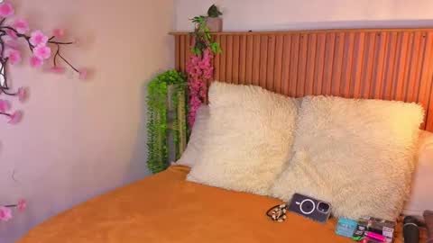 VICTORIA online show from 09/20/25, 07:15