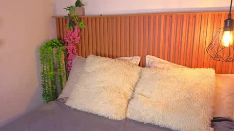 VICTORIA online show from 09/21/25, 07:48