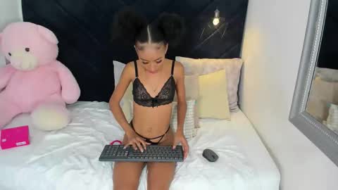 Vicky Castillo online show from 05/29/26, 10:19