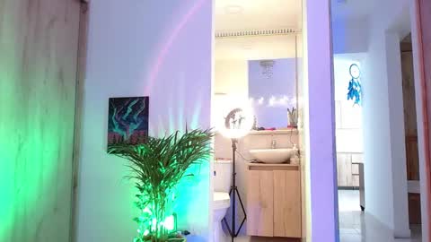 Vicky  online show from 02/02/25, 08:51