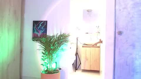 Vicky  online show from 02/02/25, 11:53