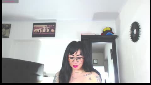 Vicky  online show from 10/07/25, 02:58