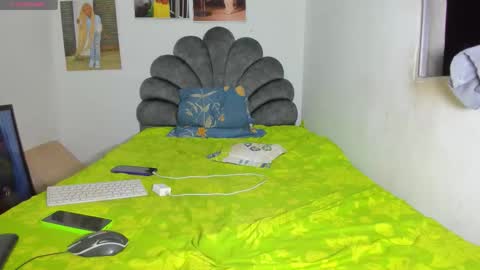 vicky manuela online show from 02/19/26, 03:13