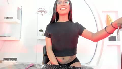 vicky_hottman online show from 11/11/25, 04:23