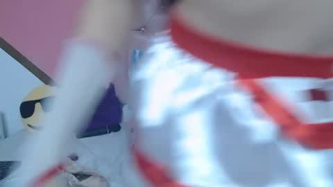 Snapshot of vicky_love_hot chatting on 01/24/25, 10:43 Vicky online show from 01/24/25, 10:43