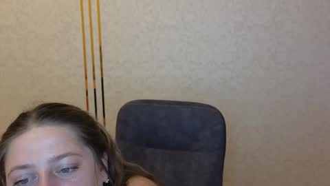 Snapshot of vickyberryy chatting on 09/11/25, 04:45 Viki online show from 09/11/25, 04:45