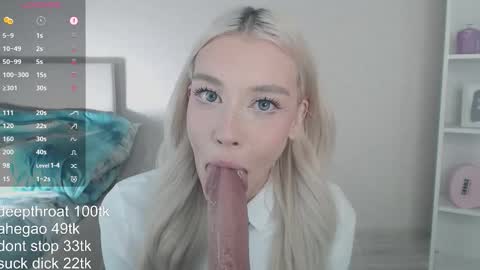 Snapshot of vickyfuckingdoll chatting on 02/12/26, 05:57 vickyfuckingdoll online show from 02/12/26, 05:57