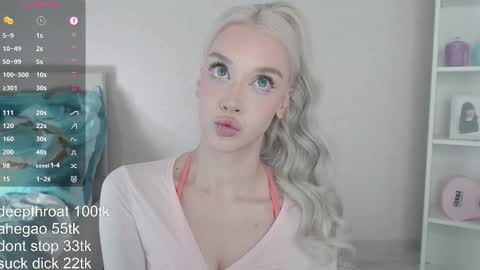Snapshot of vickyfuckingdoll chatting on 02/23/26, 06:44 vickyfuckingdoll online show from 02/23/26, 06:44