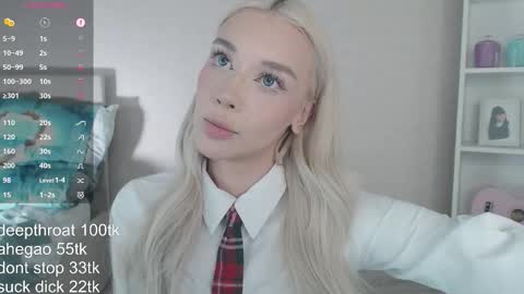 Snapshot of vickyfuckingdoll chatting on 03/05/26, 01:56 vickyfuckingdoll online show from 03/05/26, 01:56