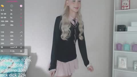 Snapshot of vickyfuckingdoll chatting on 03/08/26, 02:59 vickyfuckingdoll online show from 03/08/26, 02:59