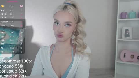 Snapshot of vickyfuckingdoll chatting on 03/13/26, 11:44 vickyfuckingdoll online show from 03/13/26, 11:44