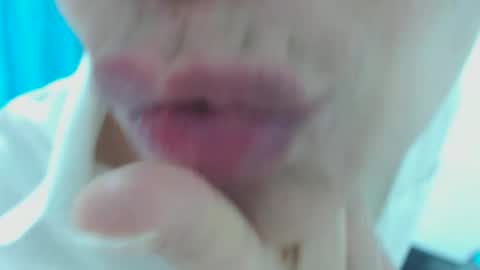 vickyjuice1 online show from 04/17/26, 03:37