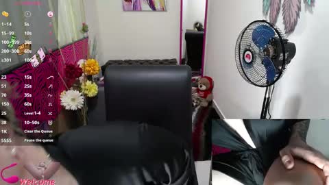 Snapshot of vickysexyx chatting on 04/20/26, 07:04 Valentina online show from 04/20/26, 07:04