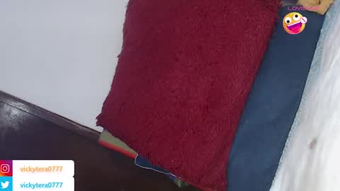vickytera777 online show from 02/02/25, 07:57