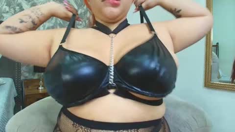 Snapshot of victhoria_red chatting on 03/02/26, 07:21 Victhoria red online show from 03/02/26, 07:21