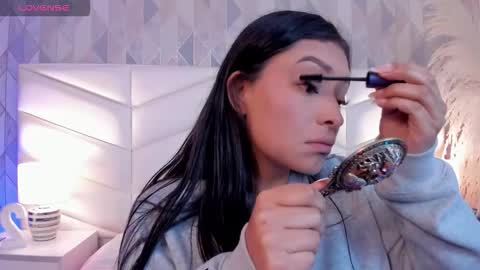 victoria___jonnes online show from 11/11/25, 12:27