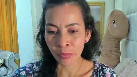 Victoria  grey  online show from 03/18/26, 07:06