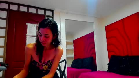 Snapshot of victoria__grey_ chatting on 05/28/26, 07:55 Victoria grey online show from 05/28/26, 07:55