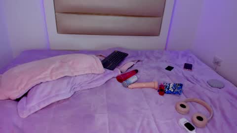 Snapshot of victoria__js_ chatting on 06/09/26, 04:51 Victoria online show from 06/09/26, 04:51