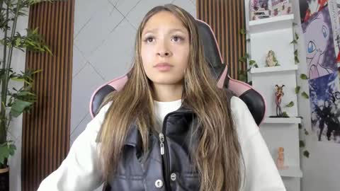  Victoria for you  online show from 02/14/25, 12:47