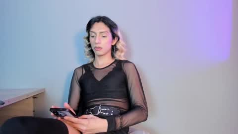 Victoria online show from 09/22/25, 04:53