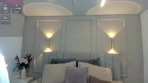 victoria  online show from 03/22/26, 12:08