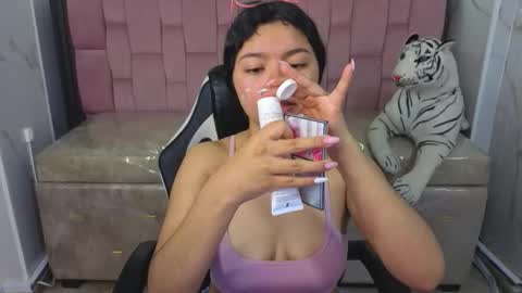 victoria_castillo_b online show from 01/10/26, 03:19