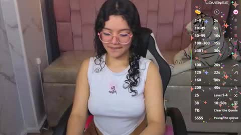 victoria_castillo_b online show from 01/11/26, 03:11