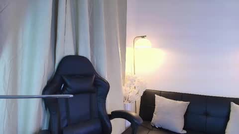 Snapshot of victoria_collinns chatting on 05/14/26, 03:13 Victoria Collins online show from 05/14/26, 03:13