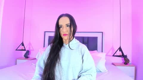 valentina online show from 11/12/25, 09:32