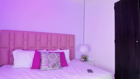 valentina online show from 01/10/26, 11:45