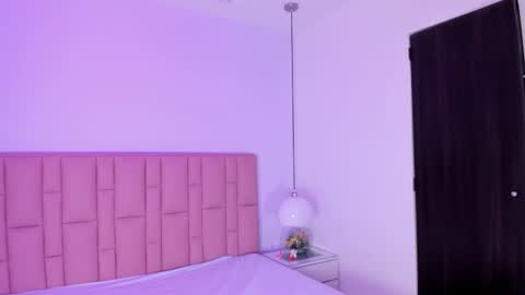 valentina online show from 01/11/26, 12:10