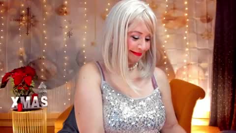 diorvictoria9 online show from 12/08/24, 06:39